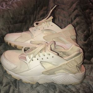 White Nike Hurache